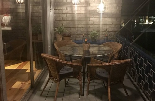Greenway Plaza-Upper Kirby Condo | Beautiful Condo in the Heart of Houston! 15 minutes away from NRG stadium!