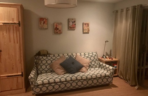 Greenway Plaza-Upper Kirby Condo | Beautiful Condo in the Heart of Houston! 15 minutes away from NRG stadium!