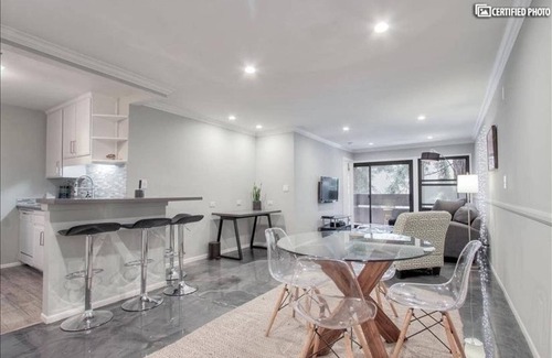 Los Angeles Condo | Beautiful condo near the beach, night life, LMU, LAX, and Silicon Beach.