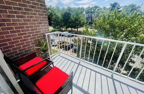 Aspen Hill Apartment | Beautiful Condo near Downtown Silver Spring - 20%off NOW!!!