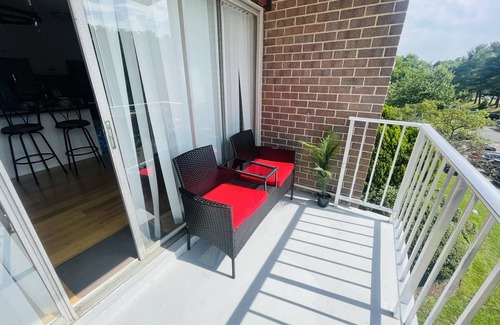 Aspen Hill Apartment | Beautiful Condo near Downtown Silver Spring - 20%off NOW!!!