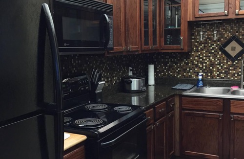 Mid America Condo | BEAUTIFUL CONDO ON THE LAKE, WHAT MORE DO YOU NEED!