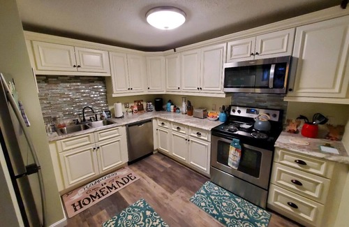 Bartlett Condo | Beautiful condo right near all North Conway, Jackson and Bartlett has to offer!