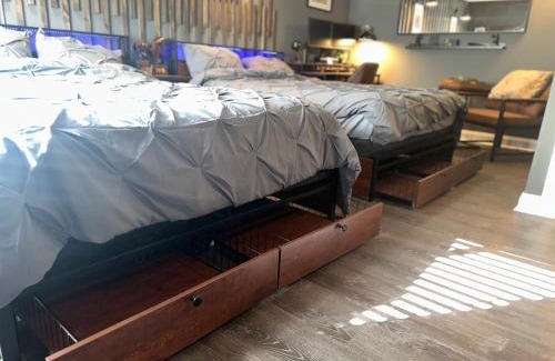 North End Apartment | Beautiful Condo Sleeps 4- Only 2 Blocks From Beach