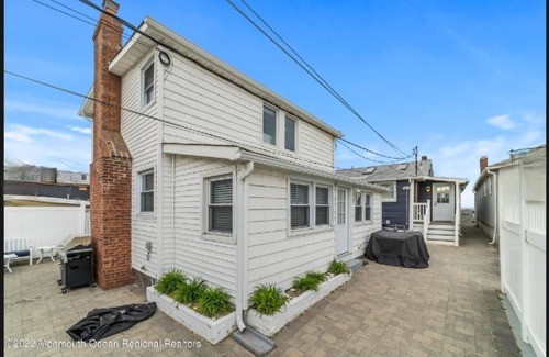 Manasquan Condo | Beautiful condo steps away from the beach in Manasquan