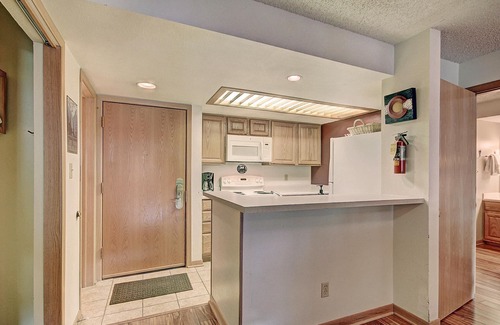 East Village at Copper Condo | Beautiful Condo with hot tub, Ski Out Your Back Door! FP202