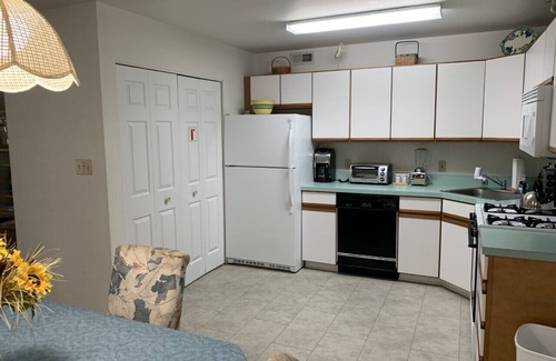 Diamond Beach Condo | Beautiful Condo With Heated Pool, One Block From Private Beach - Diamond Beach