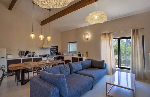 Arca Villa | Beautiful contemporary villa with heated pool