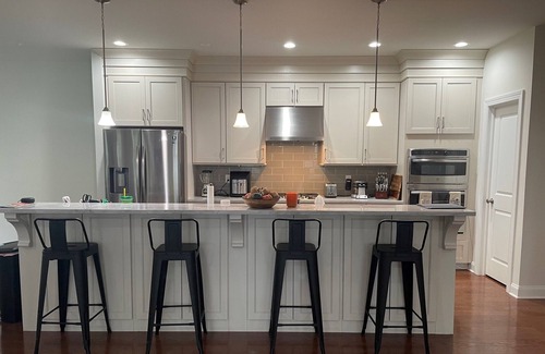Chester Heights House | Beautiful, contemporary townhome for two in suburban Philadelphia