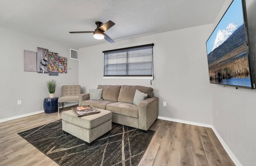 Lawton Apartment | Beautiful Contemporary Suite #14