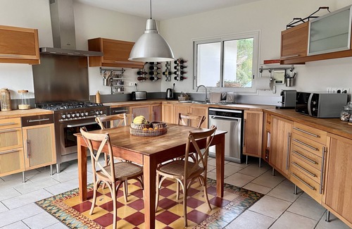 Cestas Villa | Beautiful Contemporary Villa Between Bordeaux and Arcachon Bay