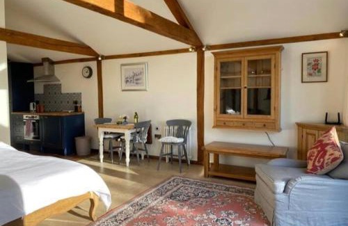 Steyning Apartment | Beautiful converted barn
