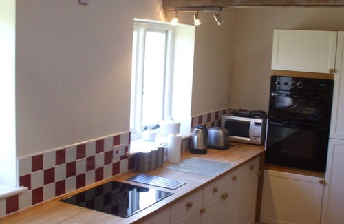 Ewhurst Green House | BEAUTIFUL CONVERTED BARN IN AREA OF OUTSTANDING NATURAL BEAUTY