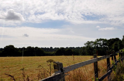 Ewhurst Green House | BEAUTIFUL CONVERTED BARN IN AREA OF OUTSTANDING NATURAL BEAUTY