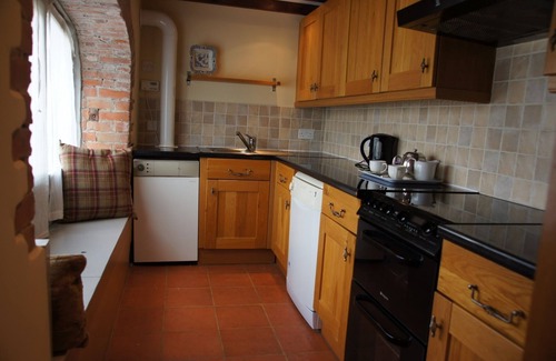 Haverfordwest House | Beautiful Converted Barn - close to Newgale Beach & Pembrokeshire Coast