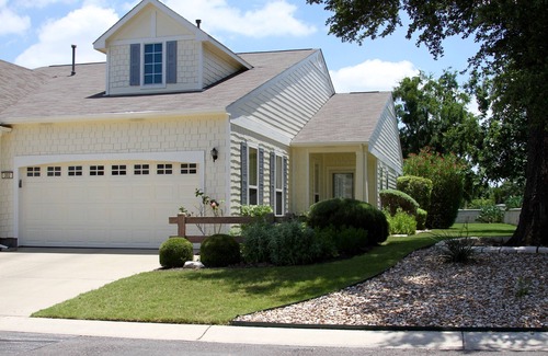 Sun City House | Beautiful Corner Property Home in Sun City Georgetown, Texas