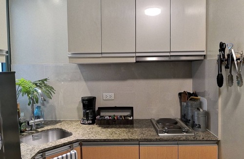 Pasay Apartment | Beautiful Corner Studio Near Resorts World Manila Across NAIA Terminal 3
