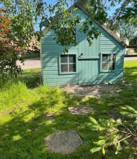 Barrow Gurney House | Beautiful cosy rural retreat with parking!
