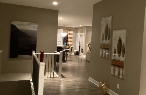 Chestermere House | Beautiful cosy two bedroom