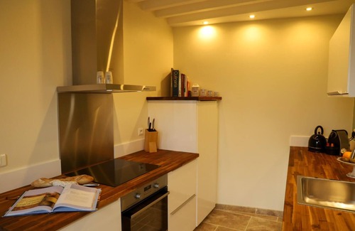 Raissac-sur-Lampy House | Beautiful cottage for 4, with shared pool near Carcassonne