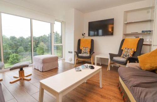 Bourton-on-the-Water Apartment | Beautiful Cotswold View