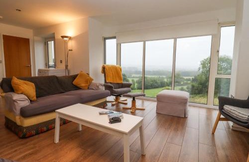 Bourton-on-the-Water Apartment | Beautiful Cotswold View