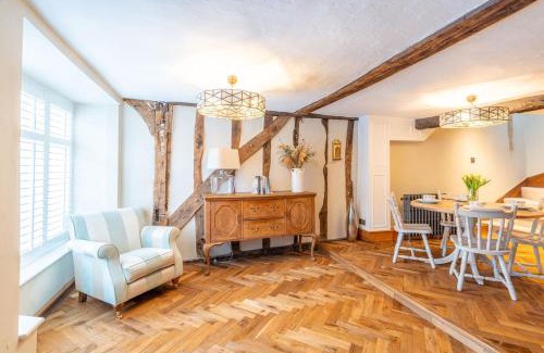 Hatfield Broad Oak House | Beautiful Cottage in Hatfield Broad Oak - Near Stansted Airport