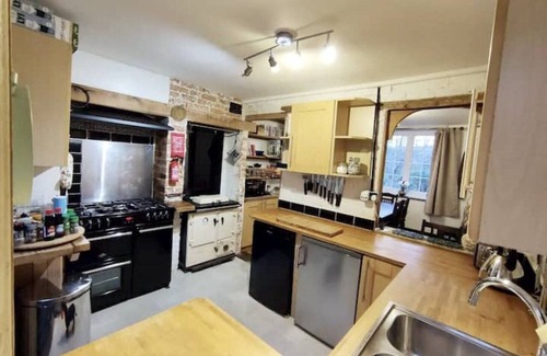 Chale Cottage | Beautiful Cottage by the Coast