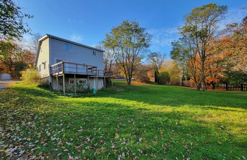 Marmora House | Beautiful cottage by the river
