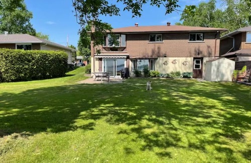 Orillia Cottage | Beautiful Cottage directly on Lake Simcoe