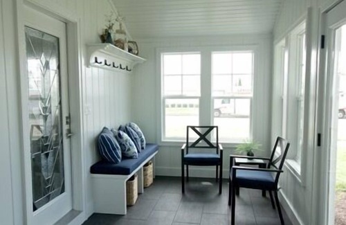 Spring Lake Cottage | Beautiful cottage home close to everything for your family and friends!