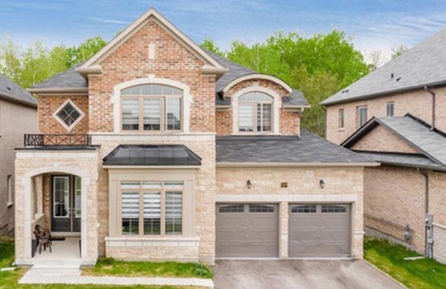 Alcona Cottage | Beautiful Cottage Home By Innisfil Lake