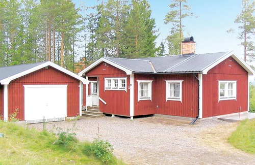 Alvdalen Municipality House | Beautiful cottage in a quiet location with miles of views over the mountains.