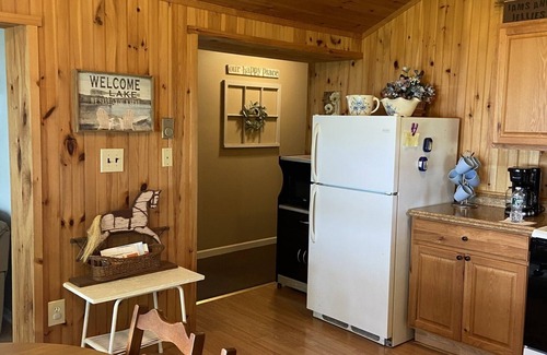 Rushford Lake Cabin | Beautiful cottage in front of the lake