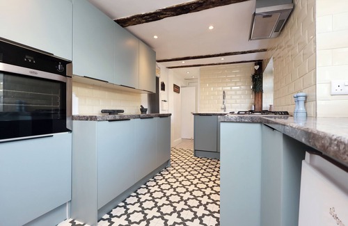 Nantgarw Apartment | Beautiful Cottage in Nantgarw