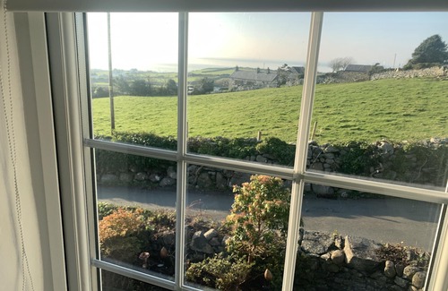 Llanfair Cottage | Beautiful Cottage near Harlech with ocean views