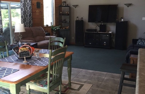 Northeastern Ontario Cottage | Beautiful Cottage near Timmins