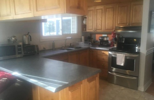 North Bay House | Beautiful cottage on Trout lake in North Bay.