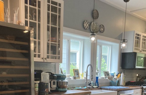 Covert Cottage | Beautiful cottage on Lake Michigan. Beachfront