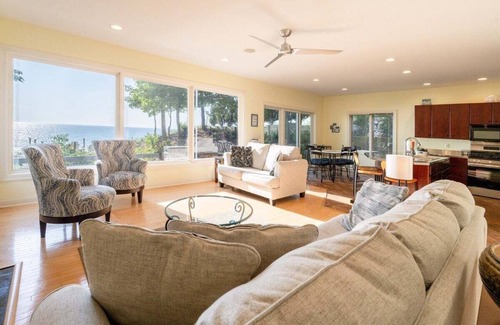 Port Sheldon House | Beautiful Cottage on Lake Michigan w Private Beach