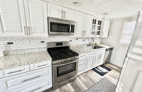 Lavallette House | Beautiful cottage one block from the beach!