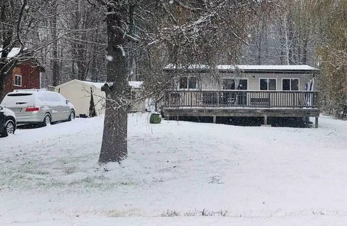 Otonabee-South Monaghan Cottage | Beautiful Cottage Rice lake. 14’ft Hottub & Sauna