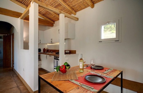 Galtelli Cottage | Beautiful cottage with stunning views and pool (Vinza)