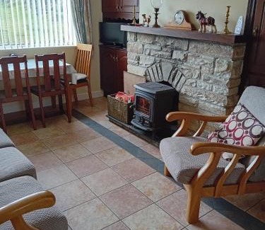 Ardara House | Beautiful Cottage with Mountain View at Beagh