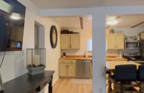 Missoula House | Beautiful Cottage with private fenced yard and fire pit!