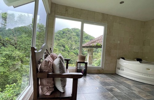 El Valle de Anton Villa | Beautiful country house in the valley of Anton, Panama.