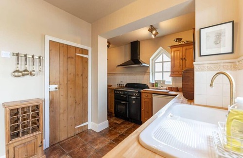 Pattingham House | Beautiful Country Cottage for up to 8 people