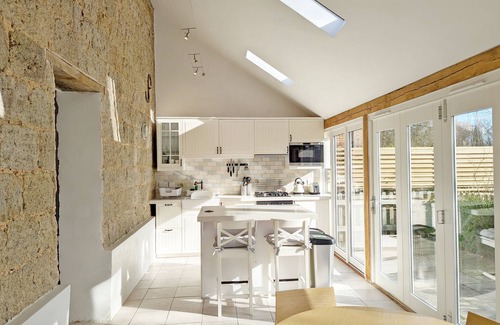 Pulborough Cottage | Beautiful country cottage for four