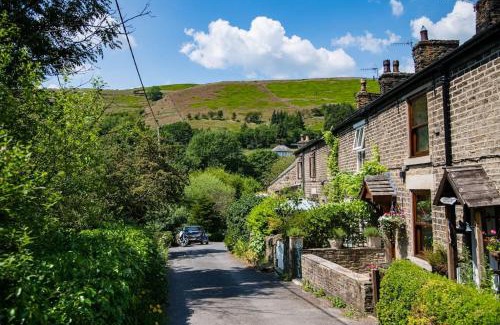 Little Hayfield House | Beautiful Country Cottage