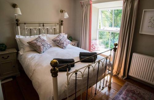 Little Hayfield House | Beautiful Country Cottage